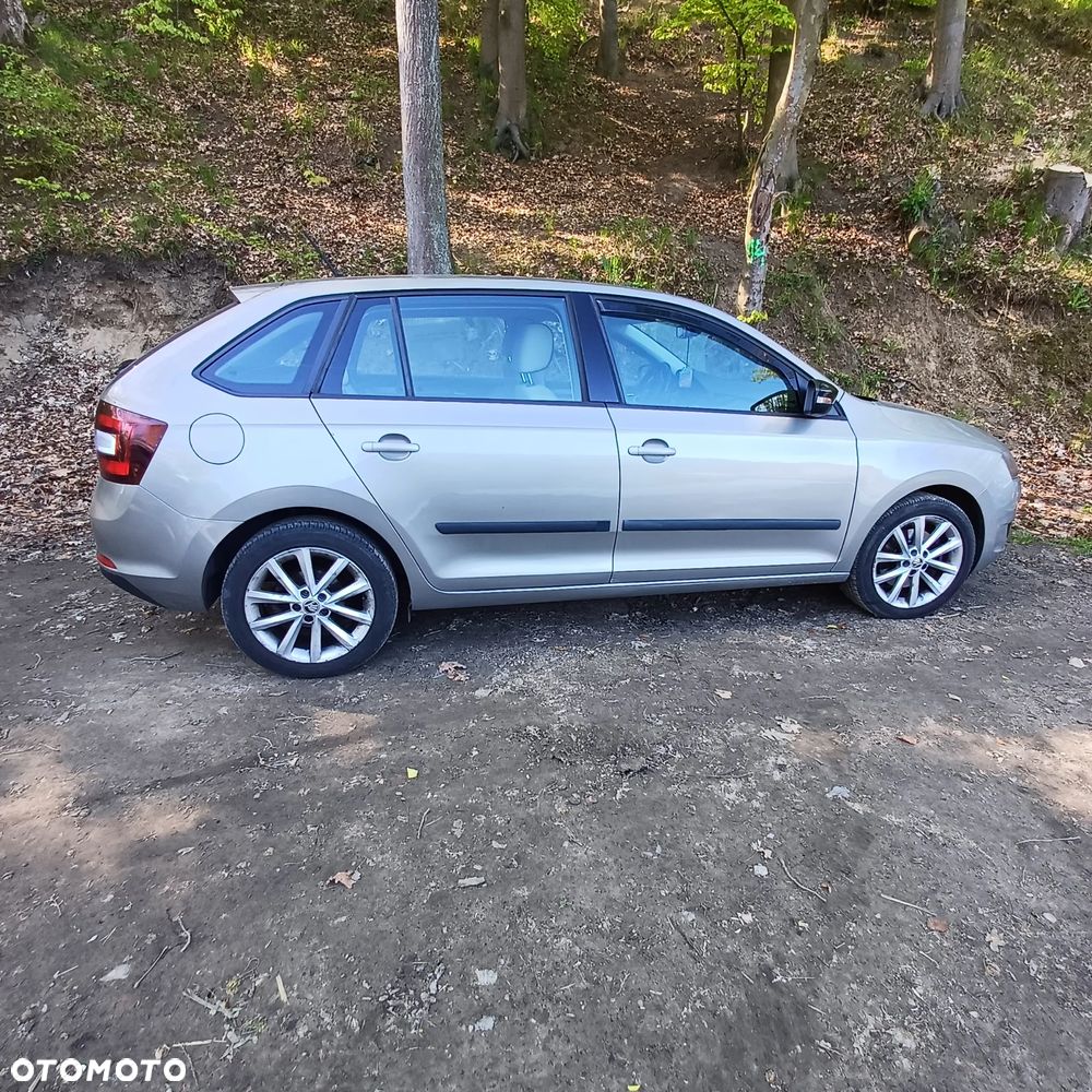 Skoda RAPID Spb 1.0 TSI Style - 15