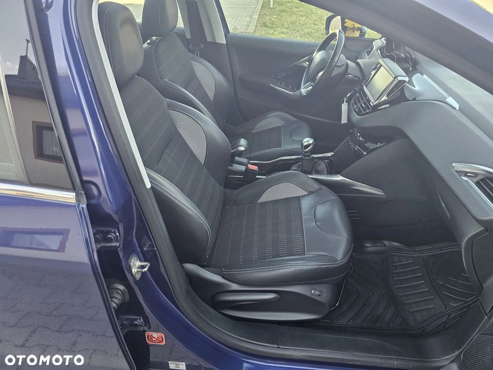 Peugeot 2008 e-HDi FAP 115 STOP & START Allure - 22