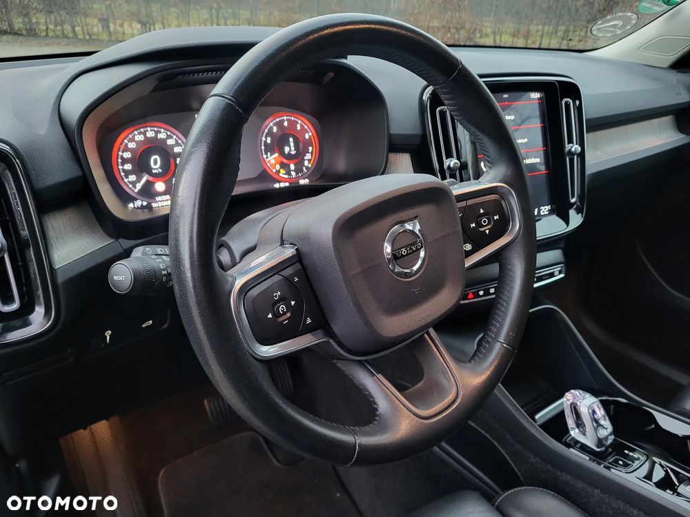 Volvo XC 40 B4 B DKG Momentum - 11