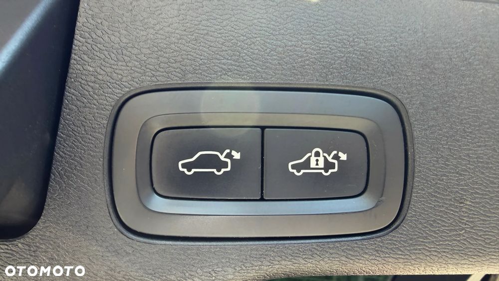 Volvo XC 60 B4 D Geartronic Momentum Pro - 30