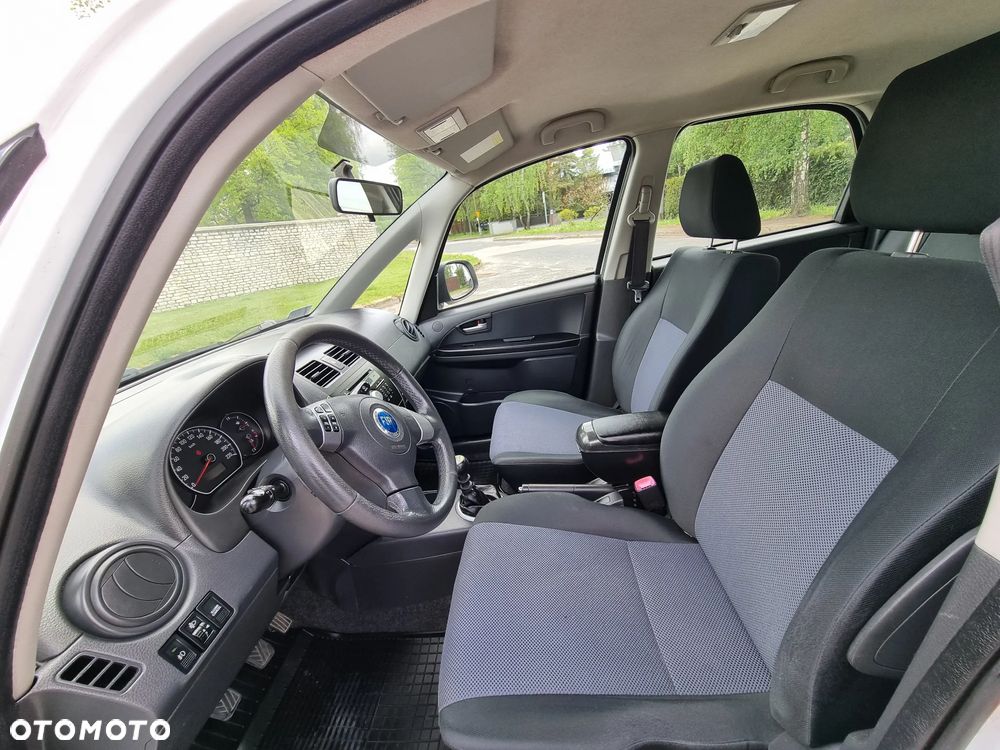 Fiat Sedici 1.9 Multijet 4x4 Dynamic - 12