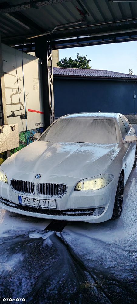 BMW Seria 5 528i xDrive - 12
