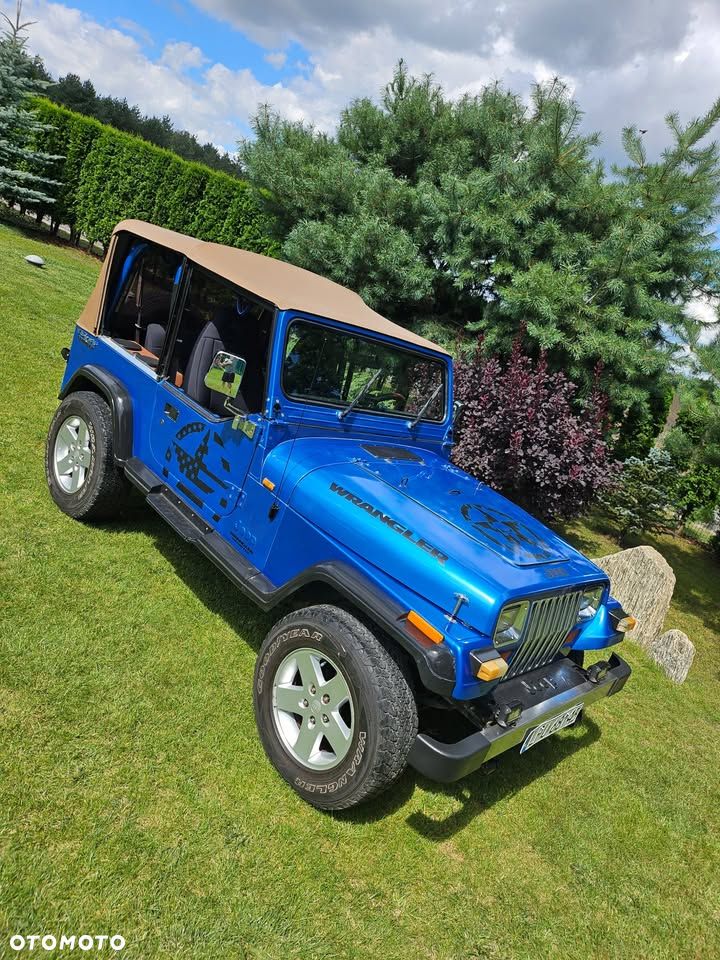Jeep Wrangler - 11
