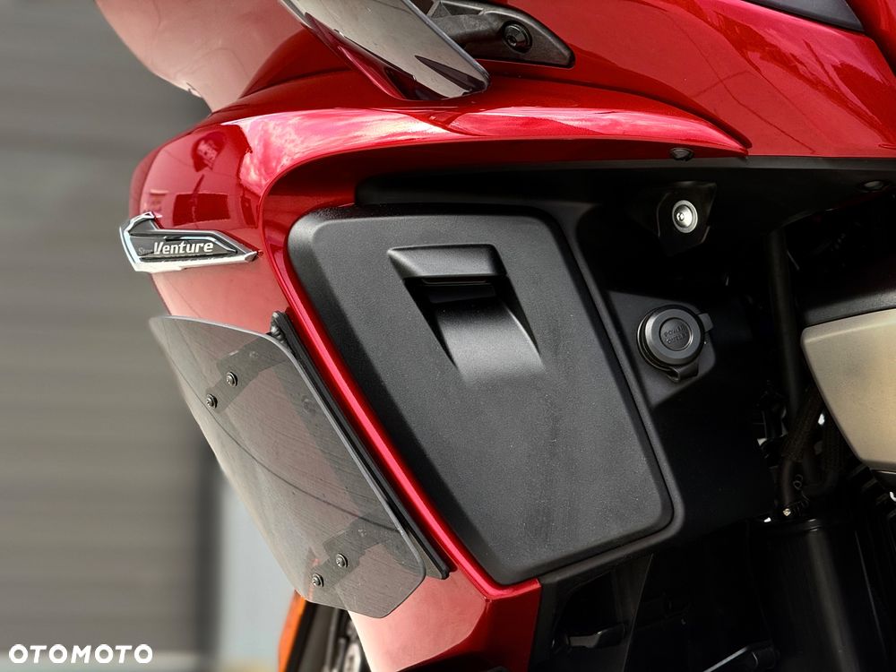 Yamaha Venture - 38