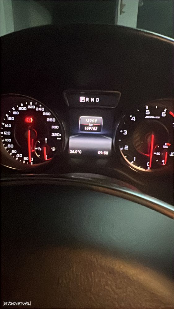 Mercedes-Benz CLA 45 AMG 4Matic 7G-DCT Orange Art Edition - 9