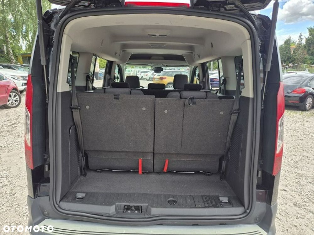 Ford Tourneo Connect Grand - 23