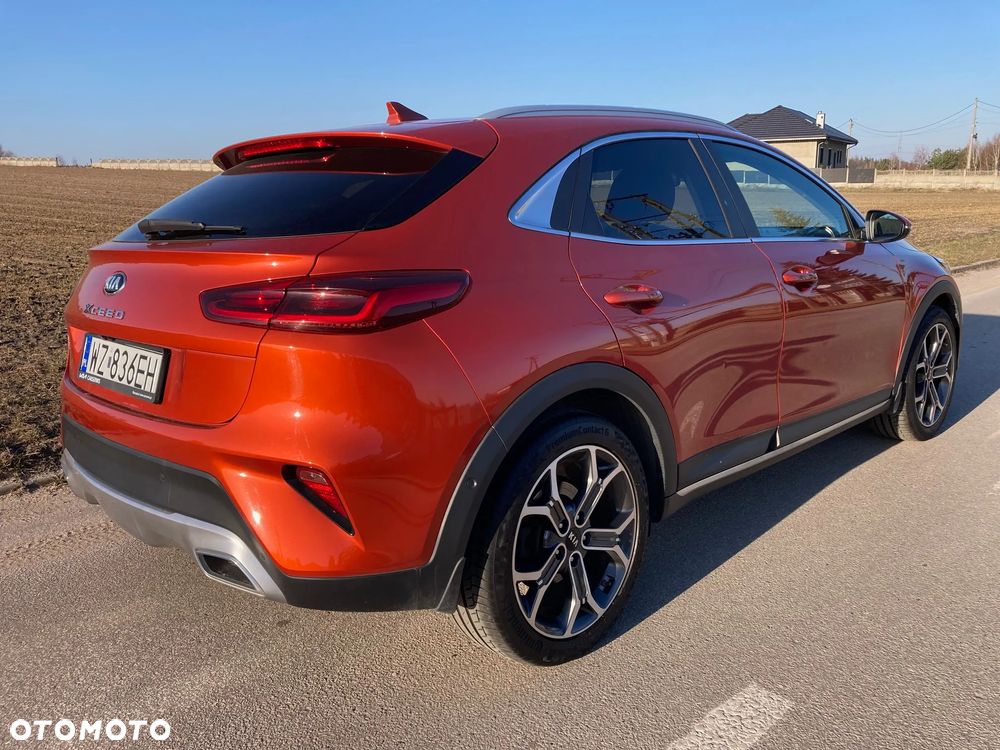Kia XCeed 1.5 T-GDI Business Line DCT - 4
