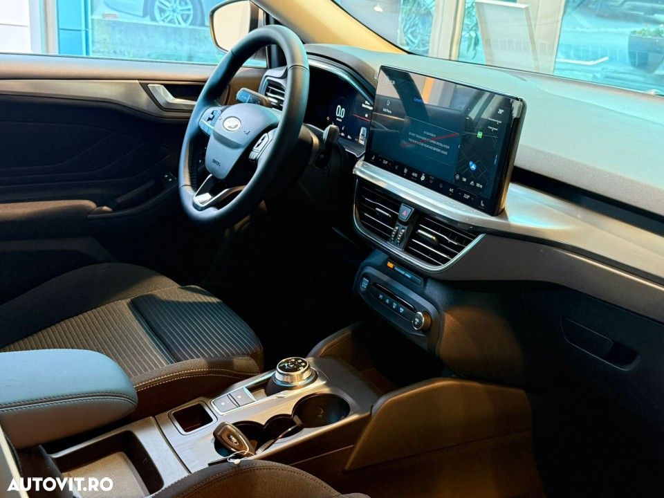 Ford Focus 1.5 EcoBlue 8AT Titanium - 9