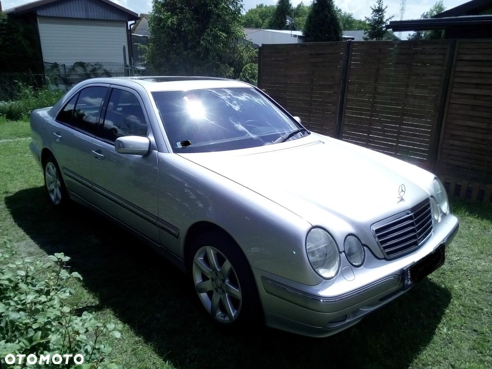 Mercedes-Benz Klasa E - 1