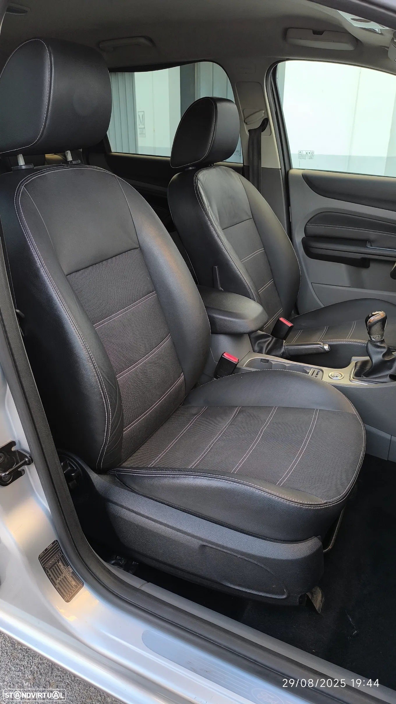 Ford Focus SW 1.6 TDCi Titanium - 42