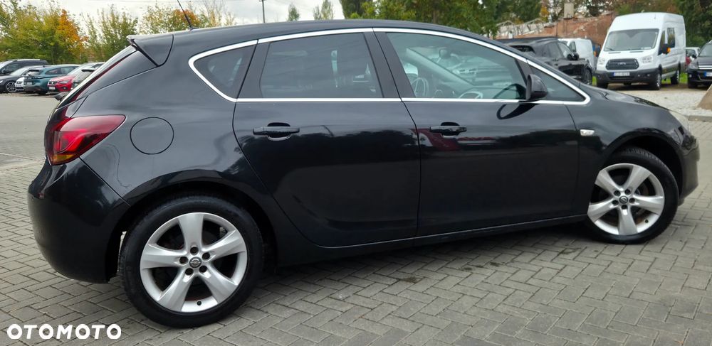Opel Astra 2012