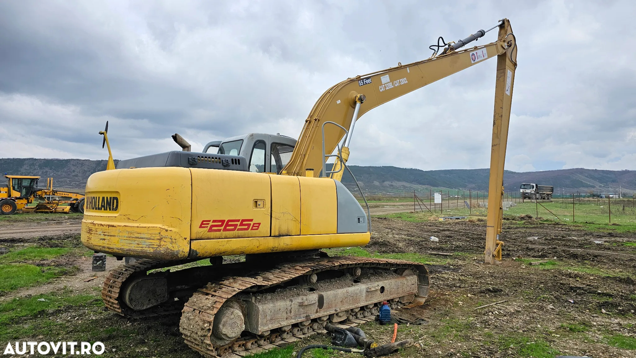 New Holland Holland E 265 Excavator pe șenile brat 16 m - 9
