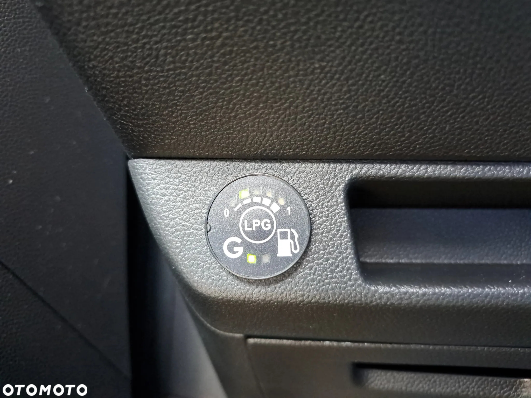 Renault Clio 1.0 TCe Evolution - 15