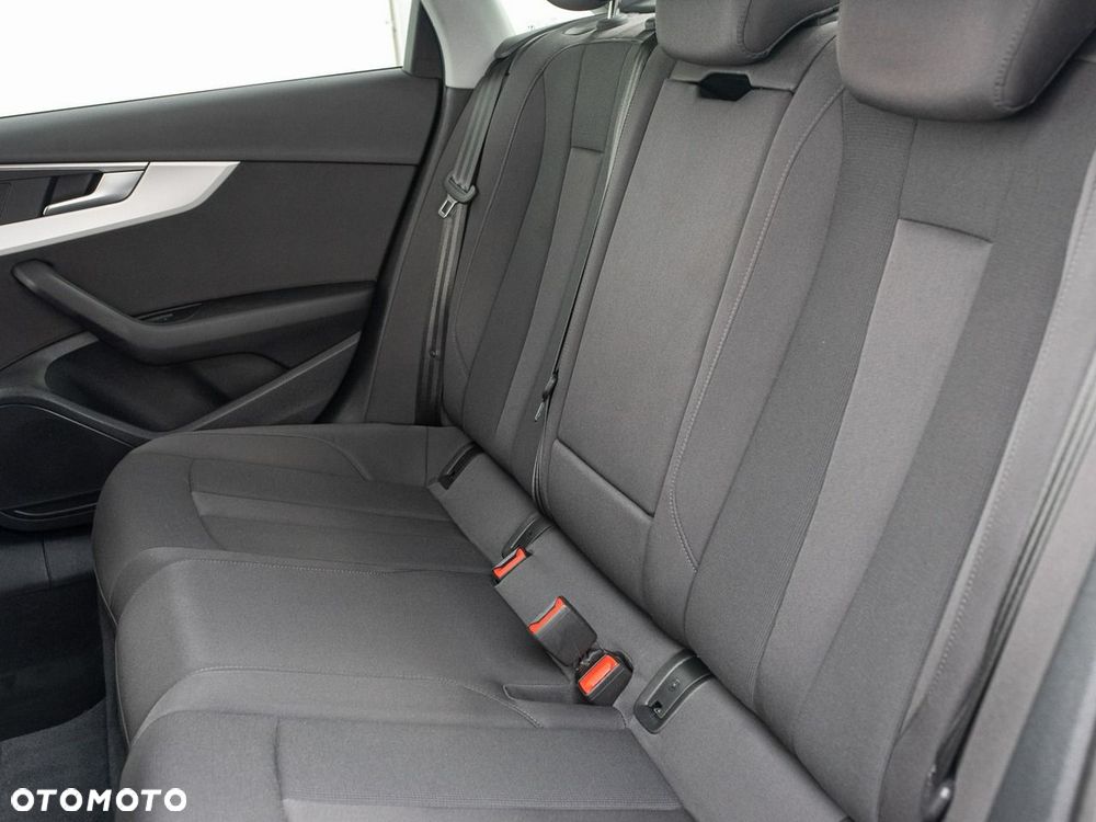 Audi A4 Limousine 35 TFSI mHEV S Line S tronic - 27