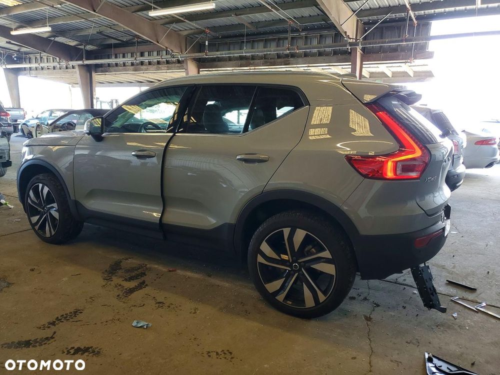 Volvo XC 40 T5 AWD Momentum - 3