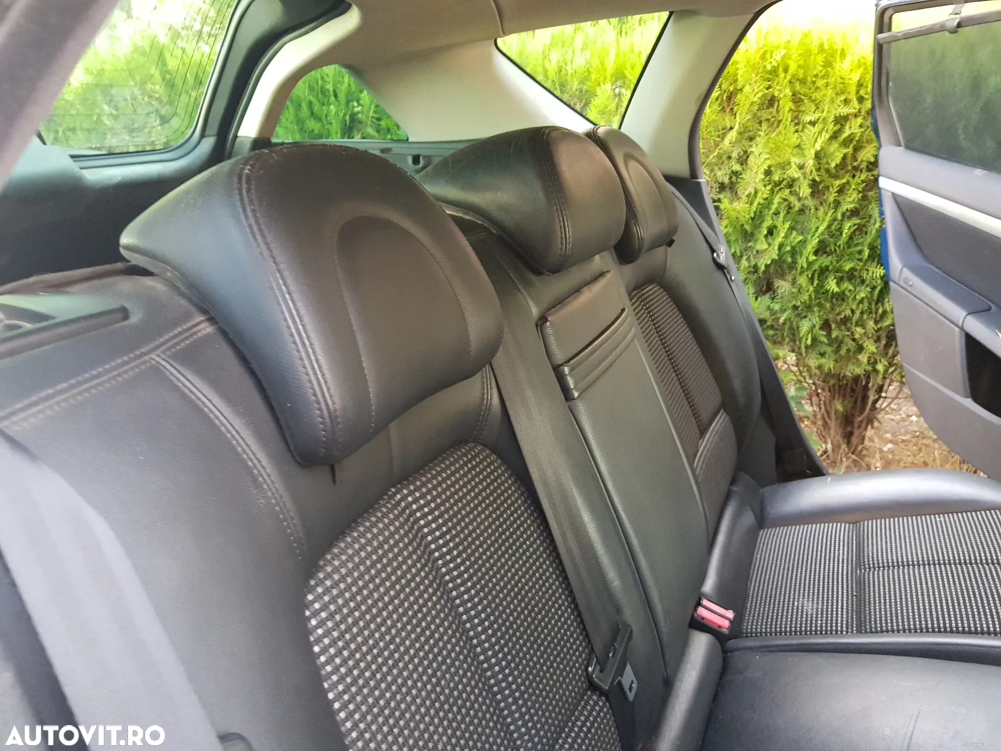 Peugeot 407 SW HDi 135 Automatik - 24