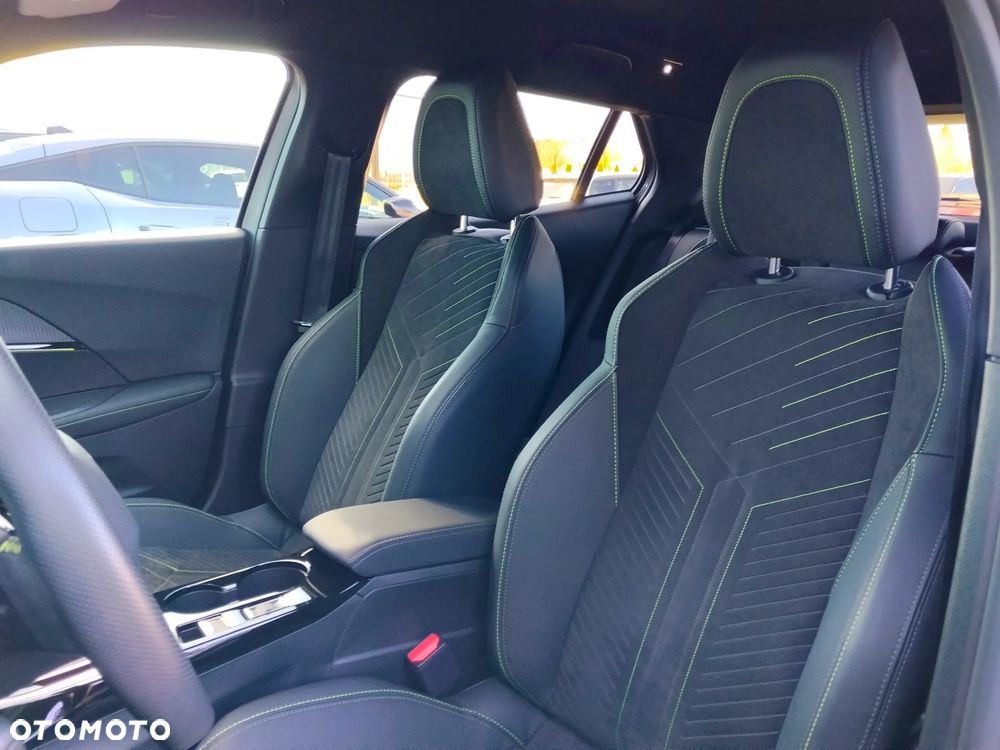 Peugeot 2008 1.2 PureTech GT S&S EAT8 - 13