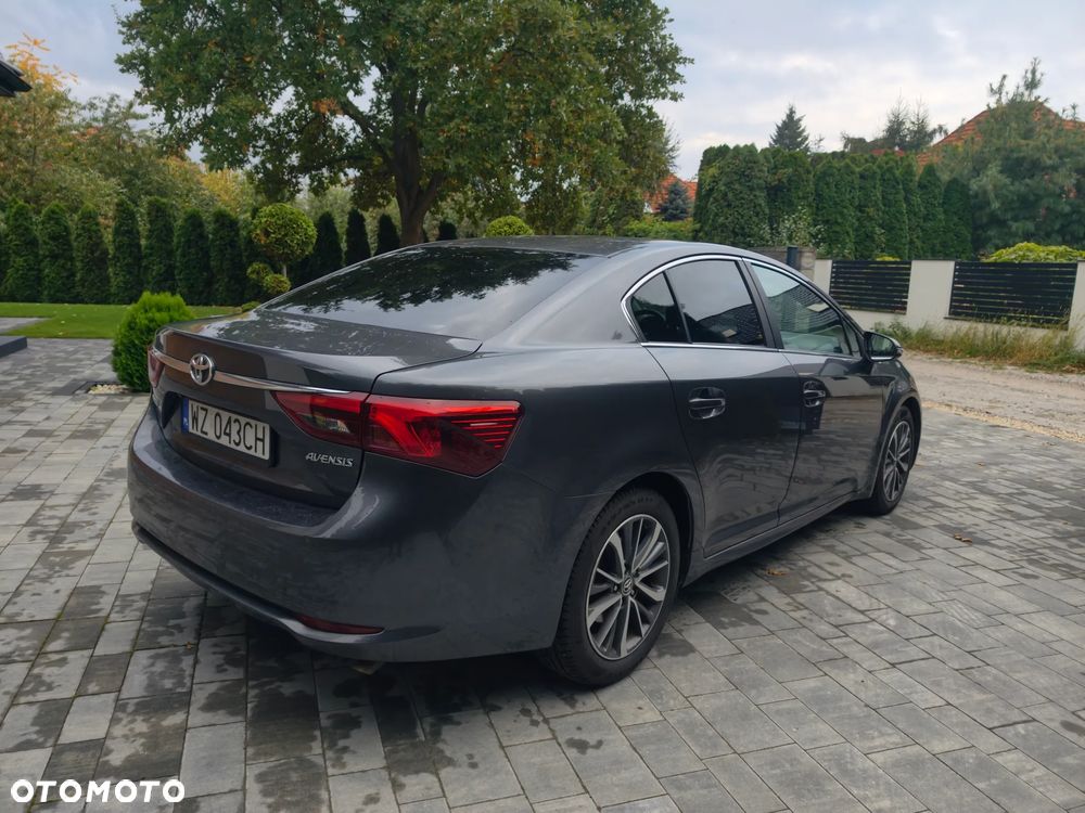 Toyota Avensis 2015 photo 4