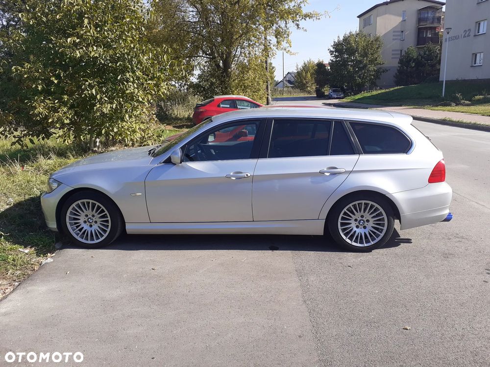 BMW Seria 3 325xi - 4