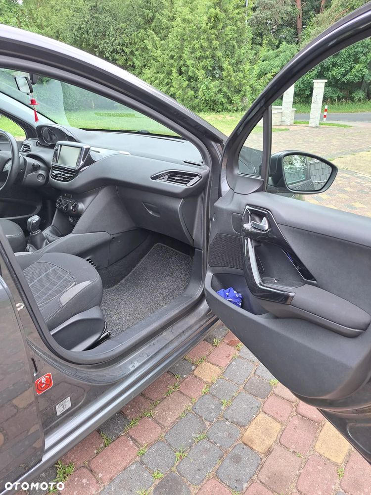 Peugeot 208 1.4 VTi Allure - 19