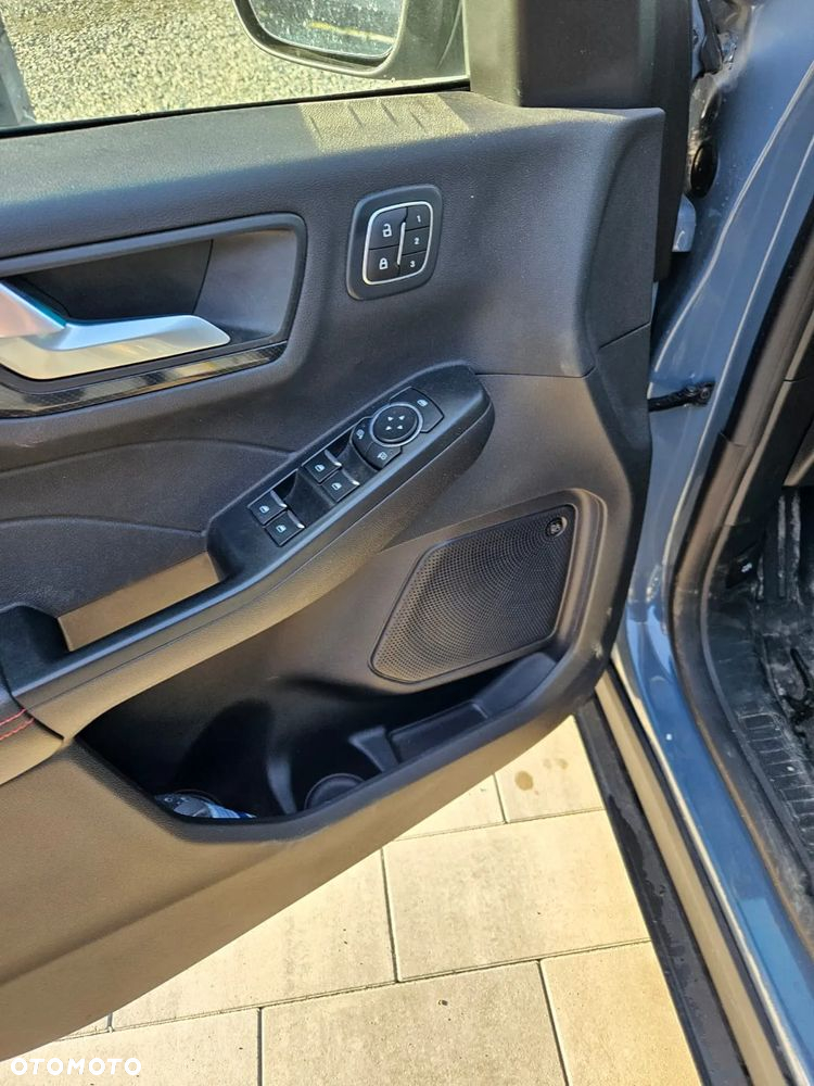 Ford Escape 2.0 EcoBoost AWD Titanium - 9