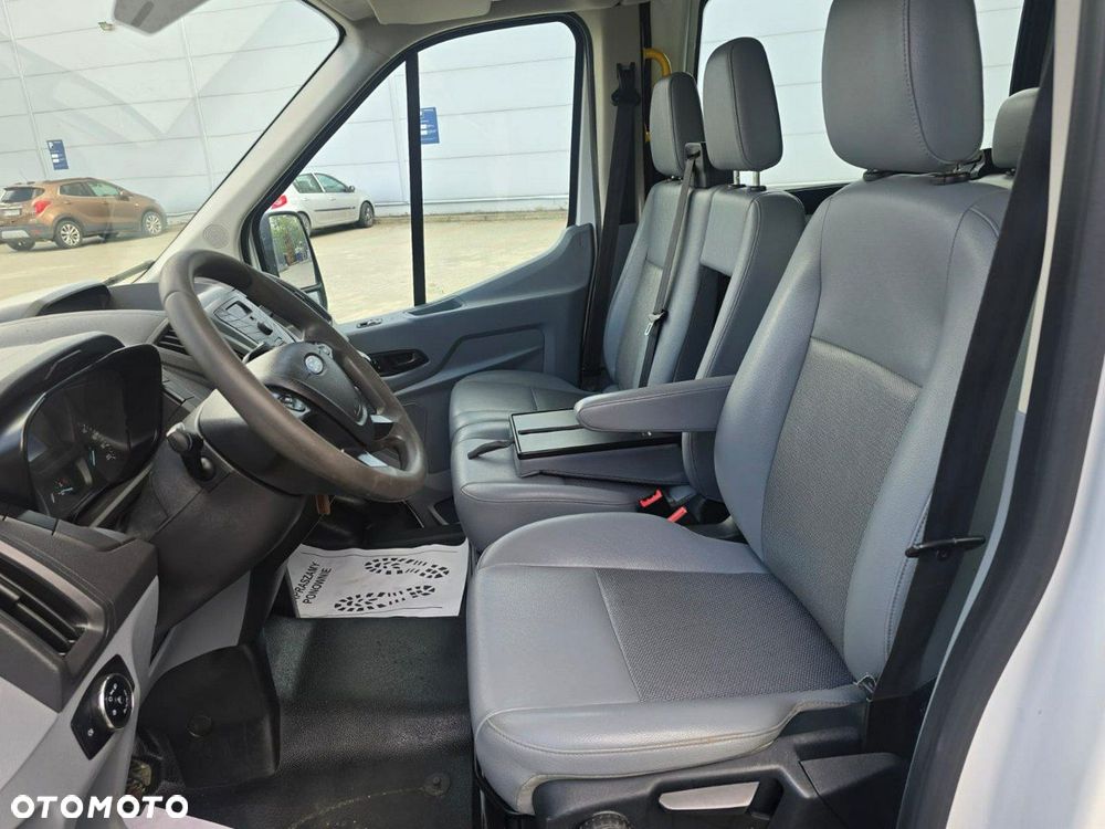 Ford Transit - 18