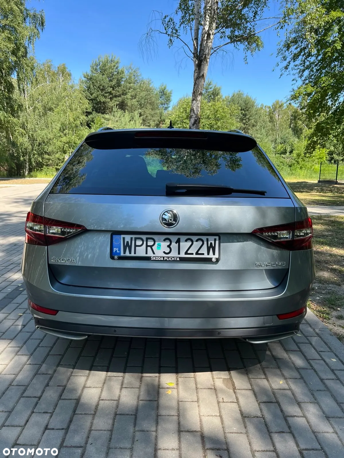Skoda Superb 2.0 TSI Sportline DSG - 8