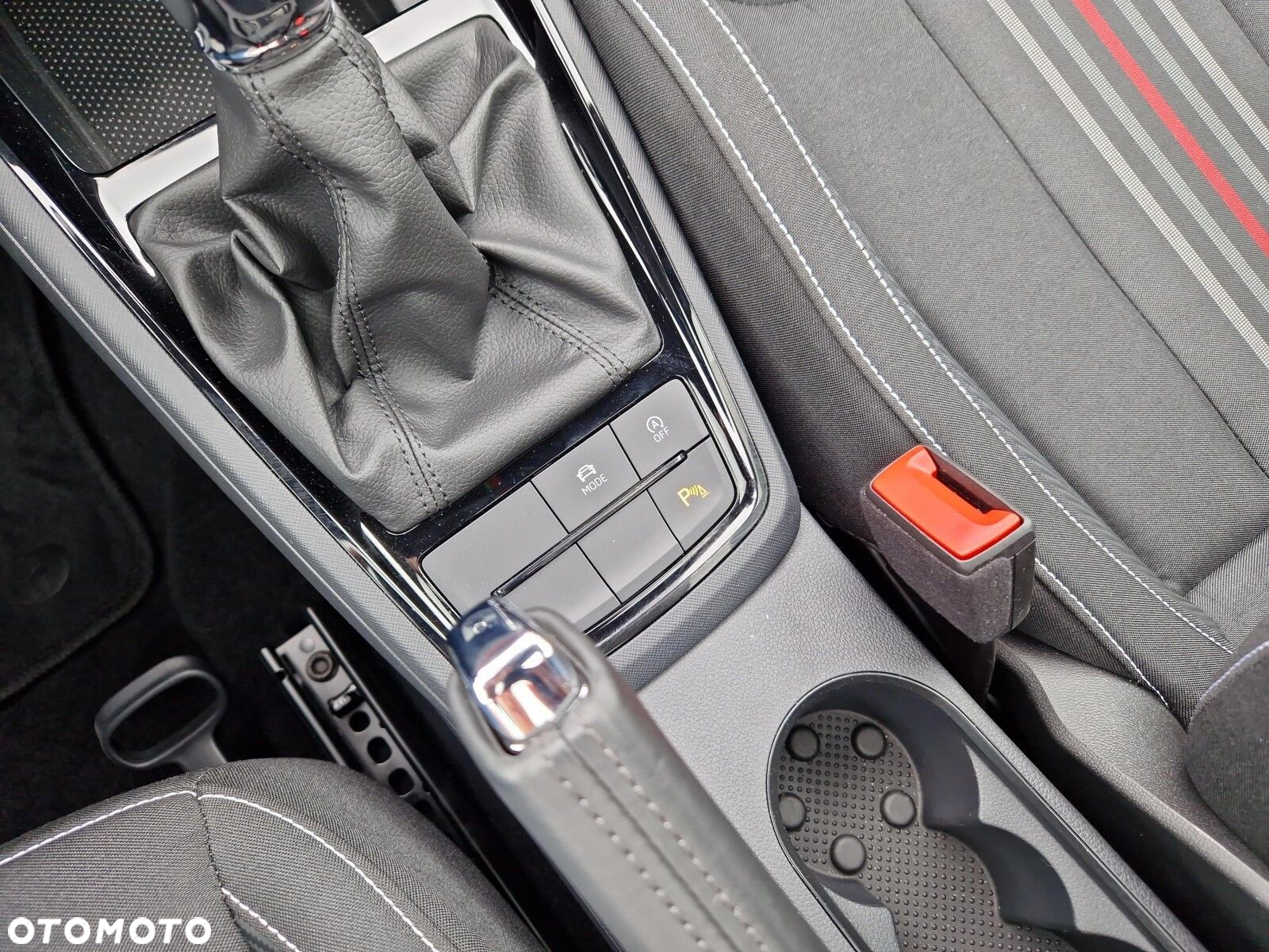 Skoda Kamiq 1.0 TSI Monte Carlo DSG - 24