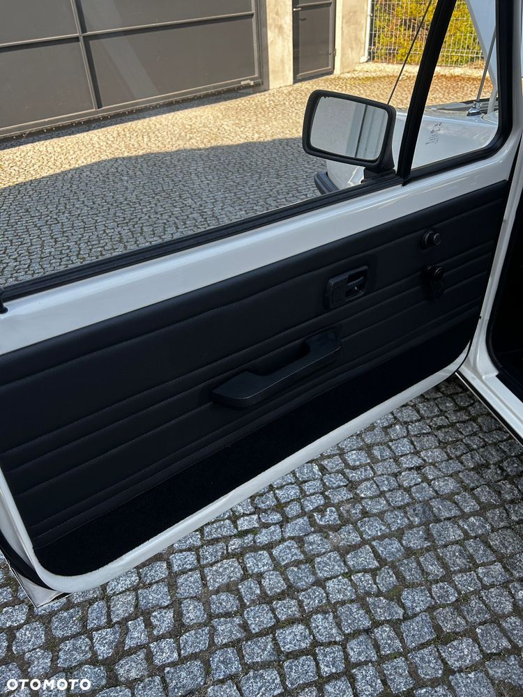 Volkswagen Golf - 11