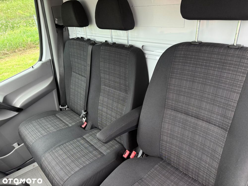 Mercedes-Benz Sprinter - 17