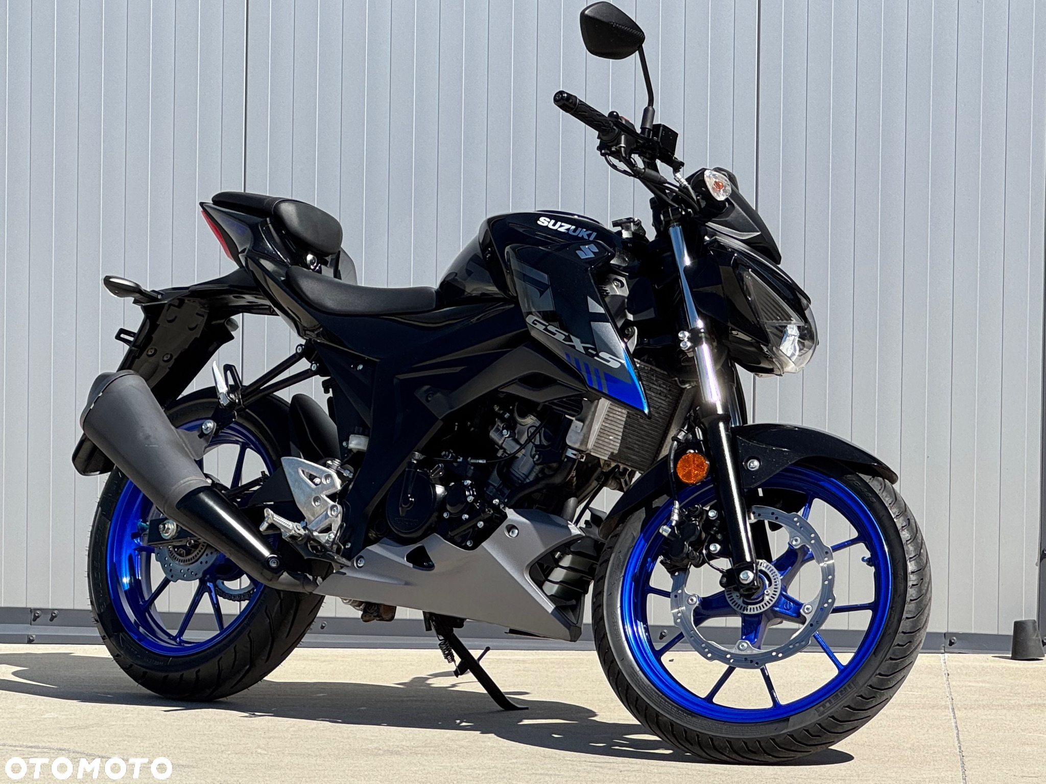 Suzuki GSX - 2