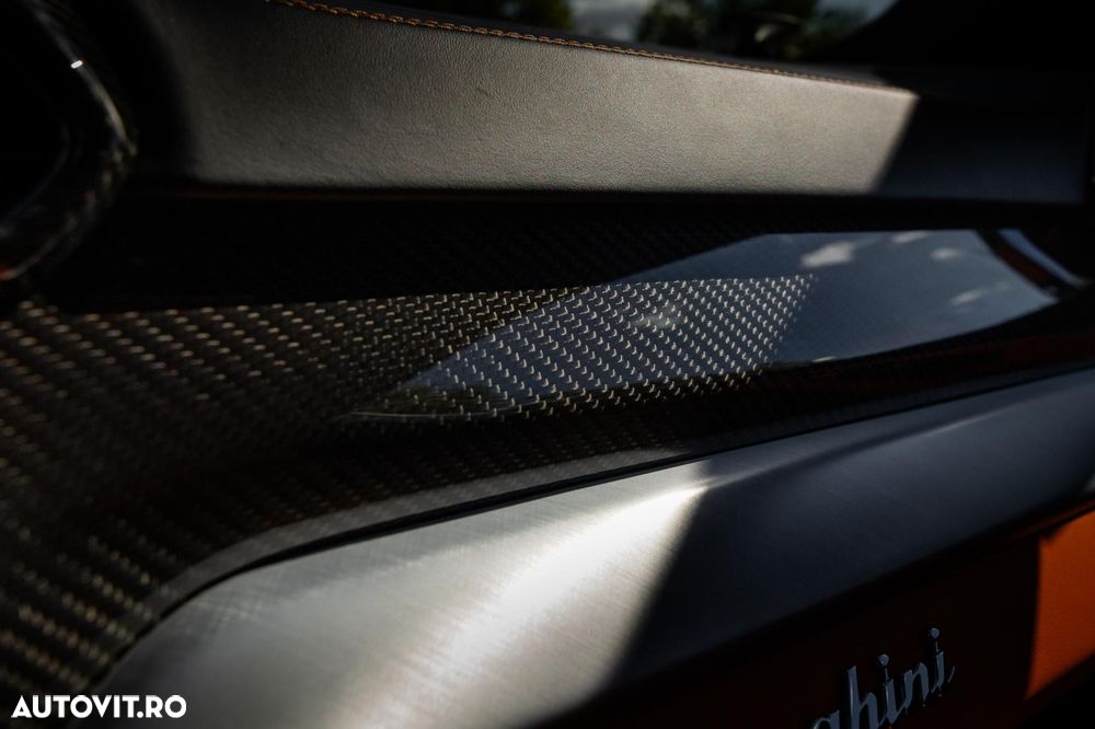 Lamborghini URUS - 30