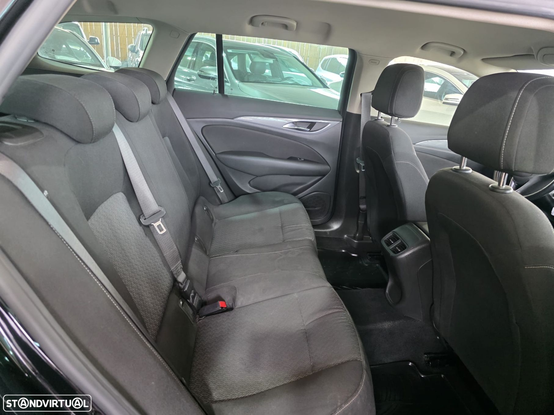 Opel Insignia Sports Tourer 1.6 CDTi Innovation Auto. - 18