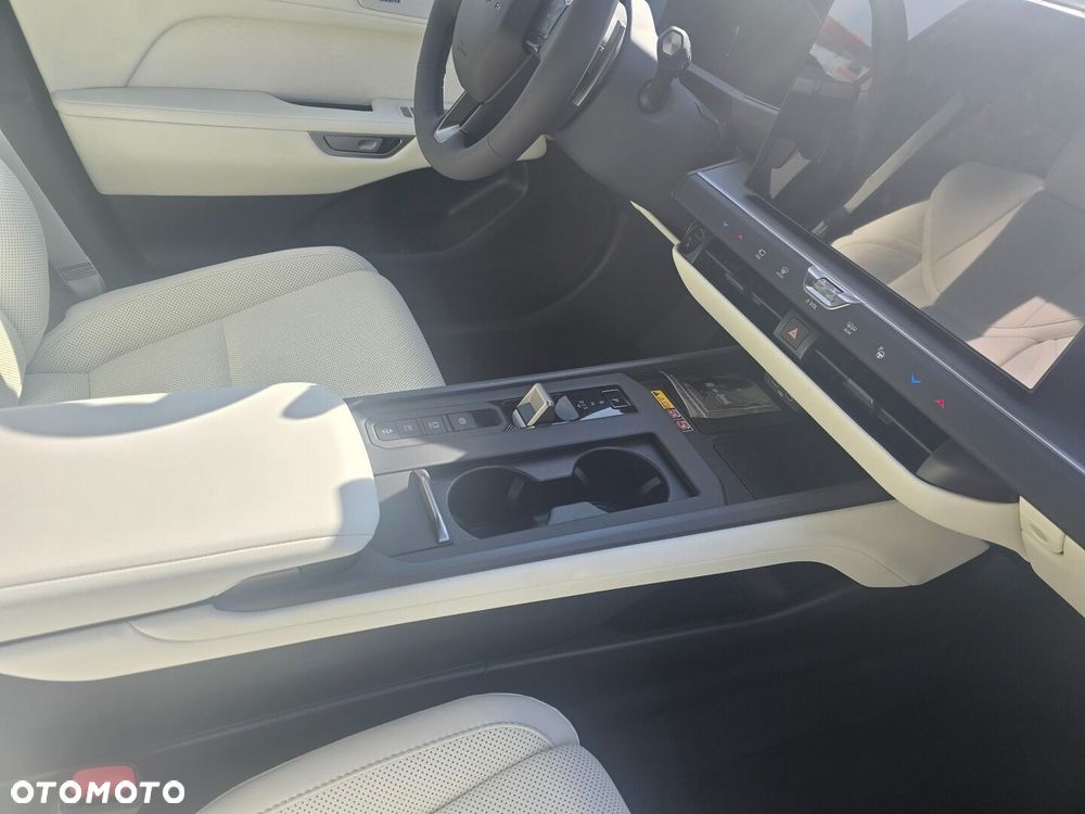 Lexus ES 300h Prestige - 11