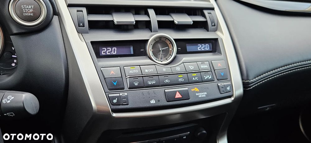 Lexus NX 200t Prestige AWD - 25
