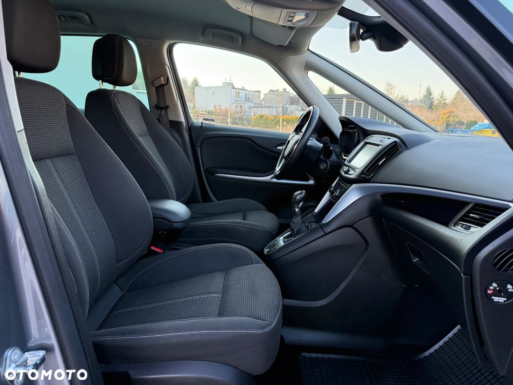 Opel Zafira - 32