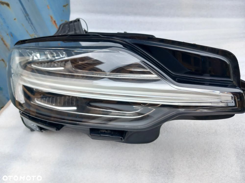 Lampa VOLVO V60 S60 przód/przednia prawa OE AECY6 - 2