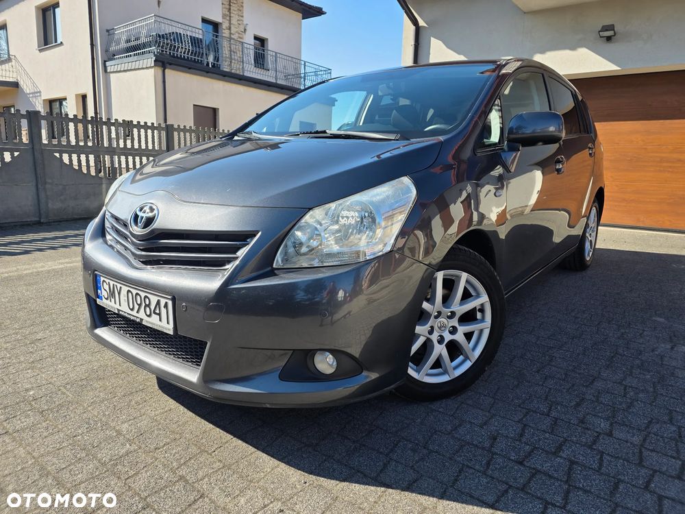 Toyota Verso 2.0 D-4D - 2