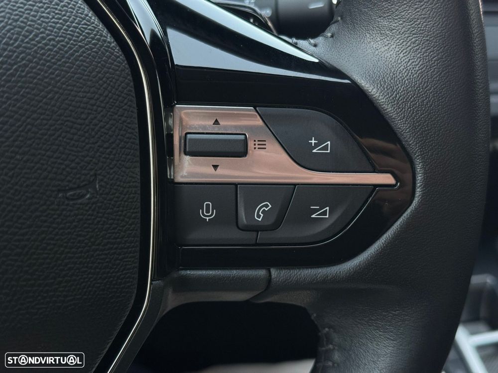 Peugeot 308 SW 1.6 Hybrid Active Pack e-EAT8 - 32