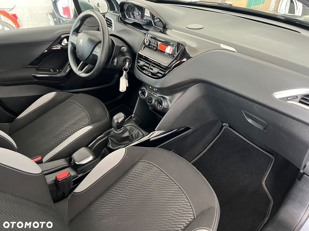 Peugeot 2008 1.2 Pure Tech Style - 23