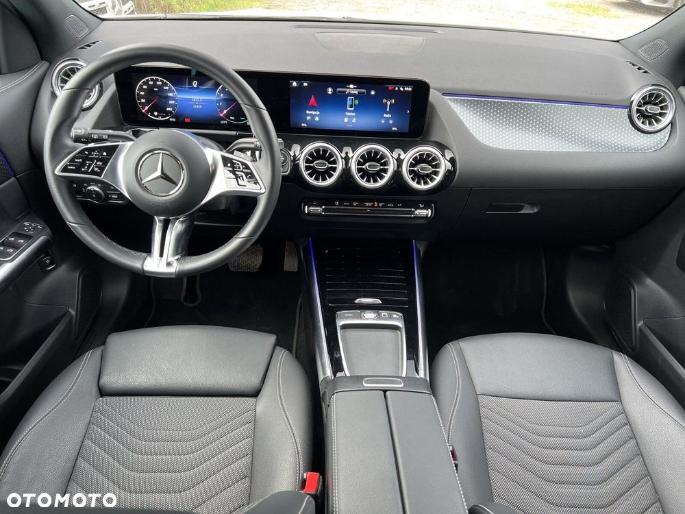 Mercedes-Benz GLA - 12