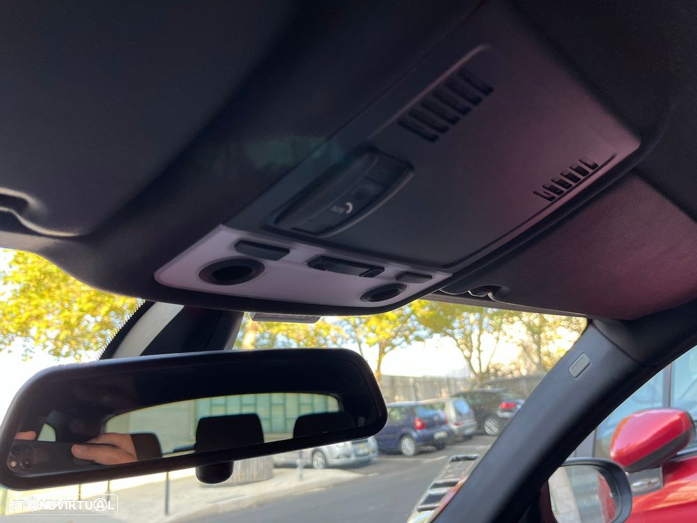 BMW 320 d DPF Edition Sport - 14