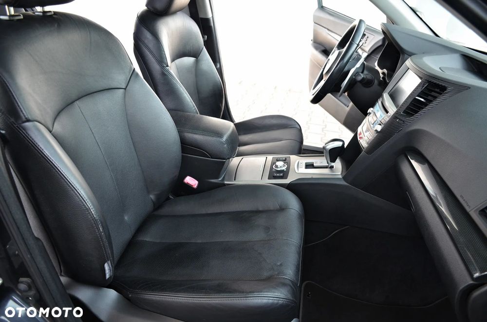 Subaru Legacy 2.5i GT - 21