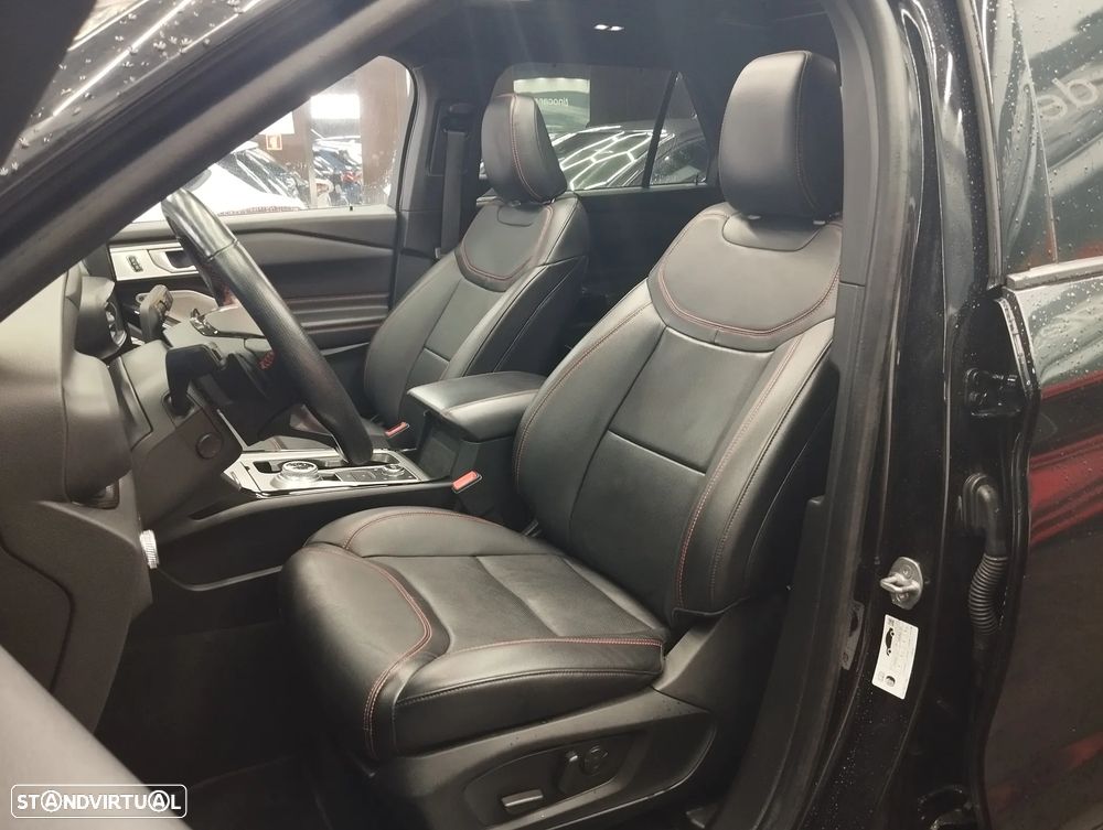 Ford Explorer 3.0 EcoBoost PHEV ST-Line - 26