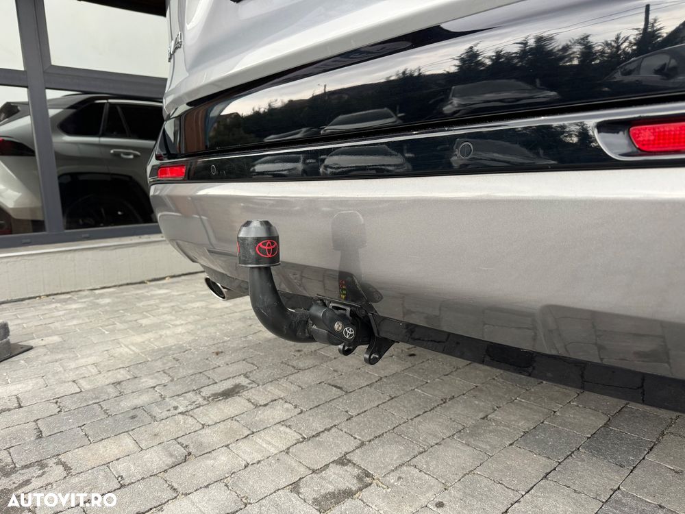 Toyota RAV4 2.5 4x4 Hybrid Team Deutschland - 28