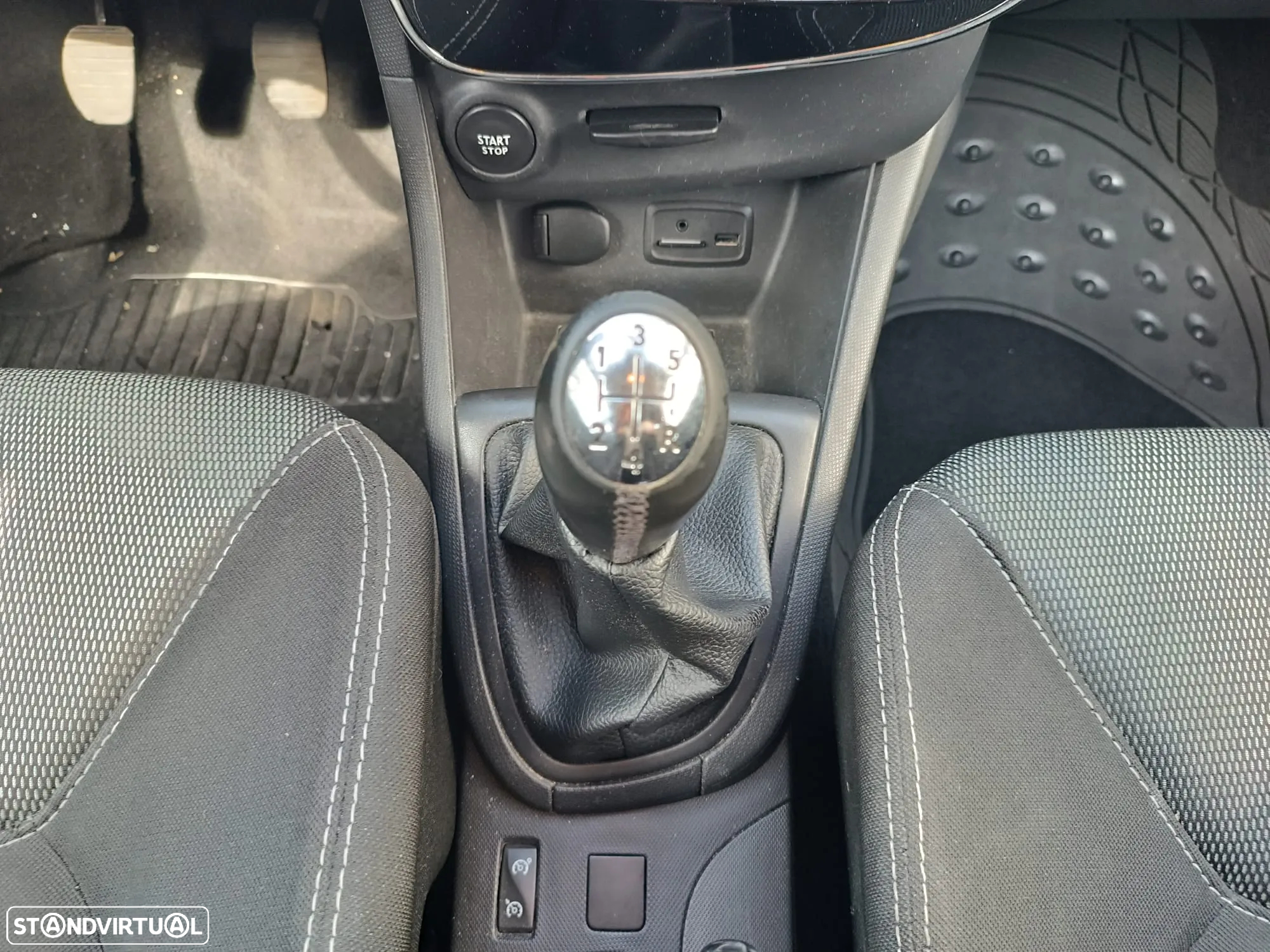 Renault Clio Sport Tourer 0.9 TCe Limited - 17