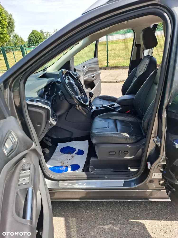 Ford Kuga 2.0 TDCi 4WD Titanium Plus - 24