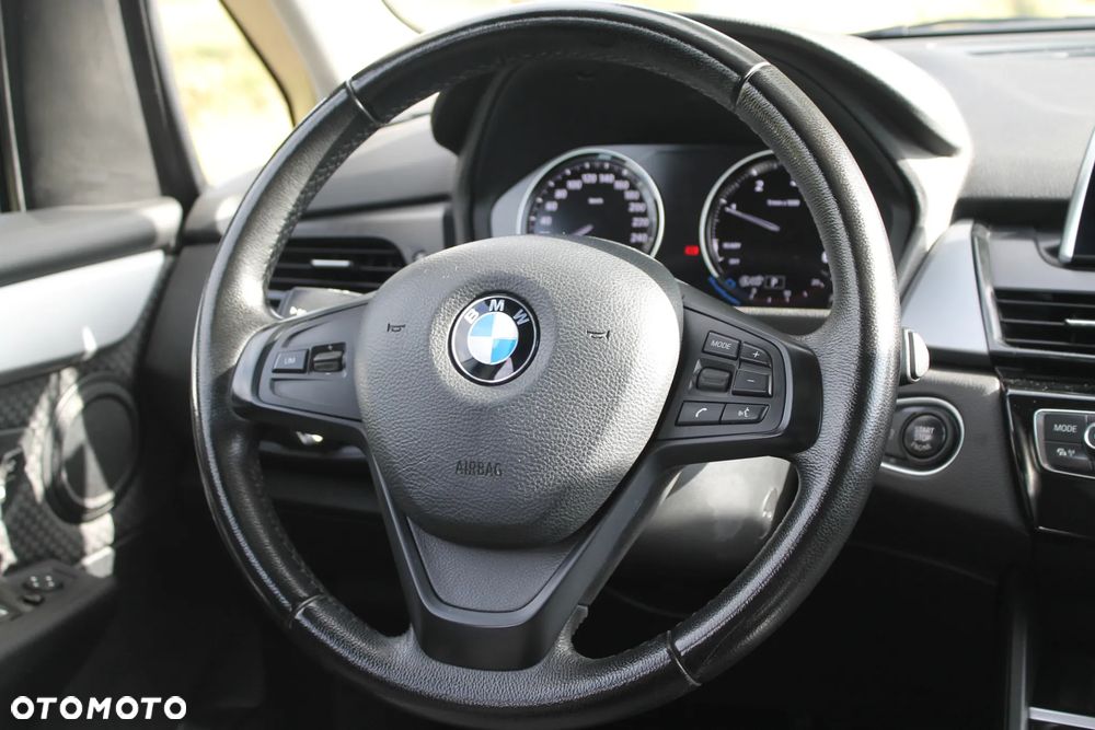 BMW Seria 2 216d - 31