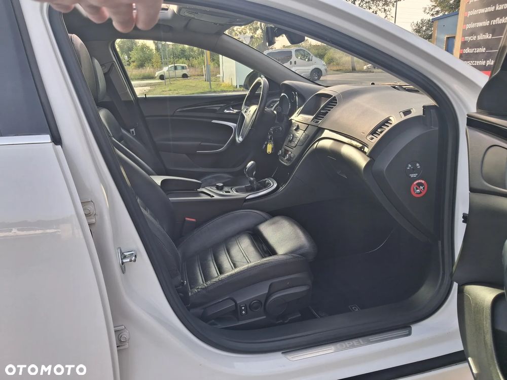 Opel Insignia 2.0 Turbo 4x4 Sport - 32