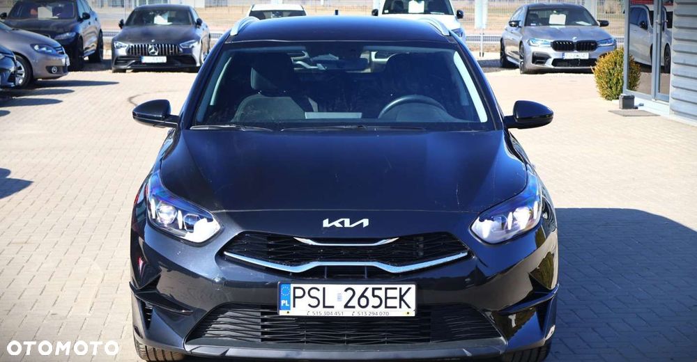 Kia Ceed - 11